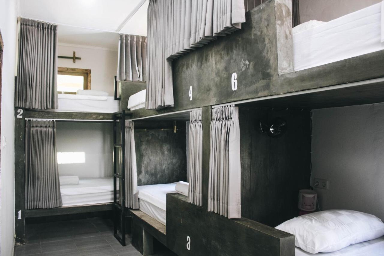 Mellow Hostel Kuta  Bagian luar foto